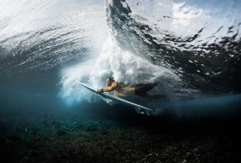 How To Duck Dive On A Surfboard