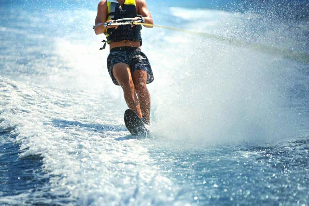 waves Surfing vs Wakeboarding