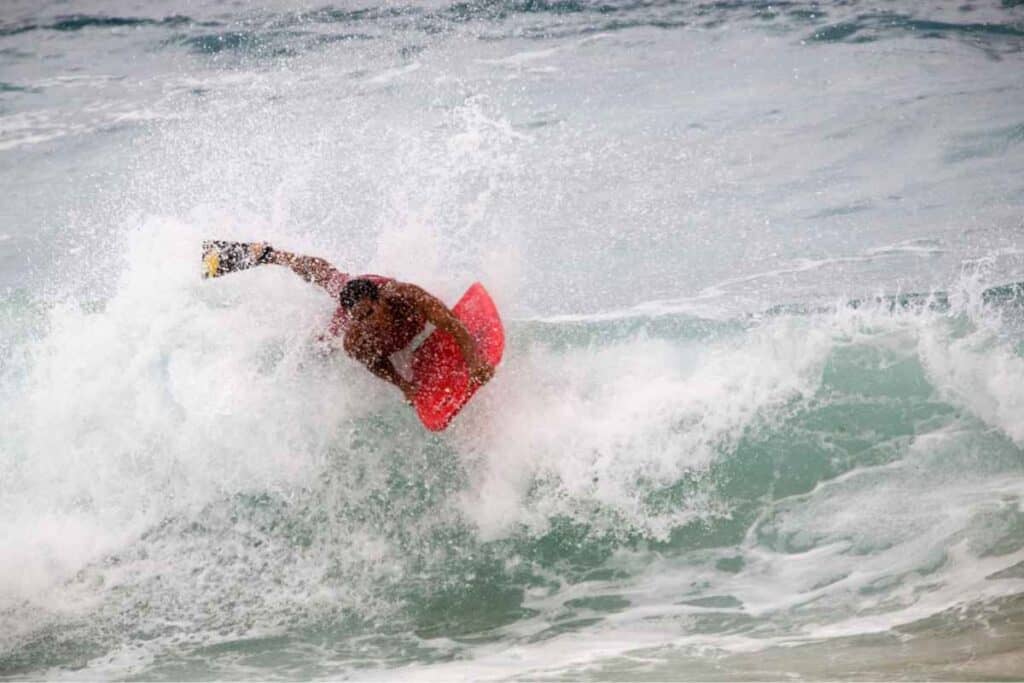 re-entry Surfing Trick