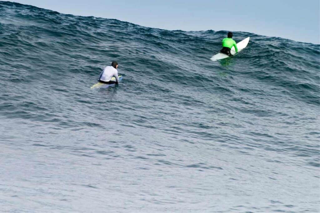 dangerous snaking surfing