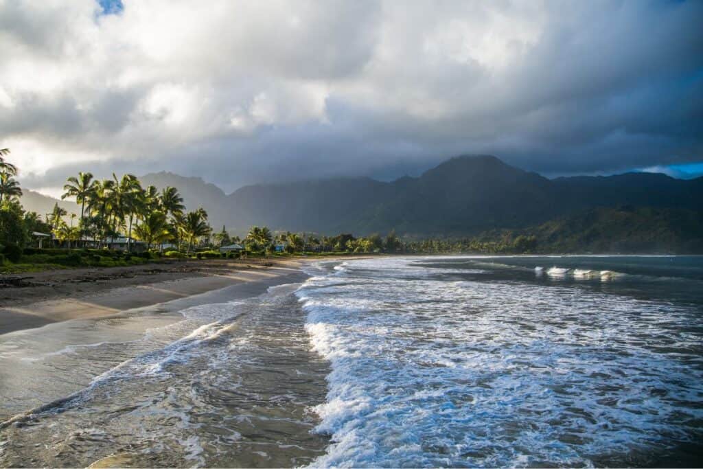 is Hanalei Bay good for surfing